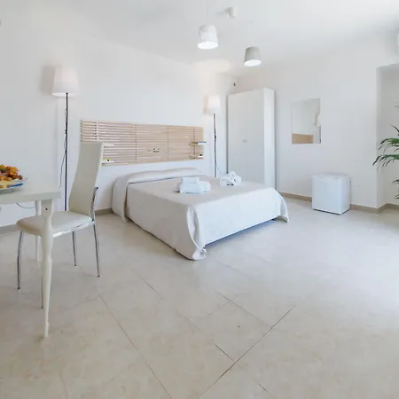Lamanna's Hotel