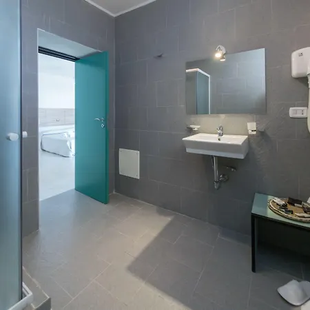 Lamanna's 3* Castro Marina