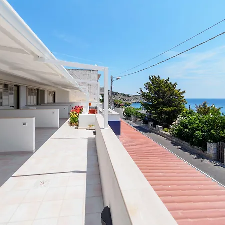 Lamanna's Castro Marina