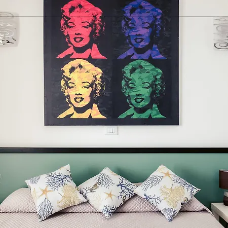 Lamanna's Castro Marina